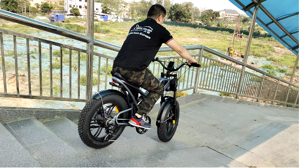 山地电动自行车：突破自然界的极限